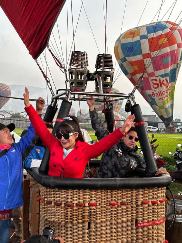 Hot Air Balloon Flight over Teotihuacan from Mexico City - Starting the Day with Hotel Pickup and Briefing in Mexico City