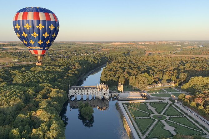 Hot Air Balloon Flight over the castle of Chenonceau / France - Floating Above Château de Chenonceau and the Loire Valley