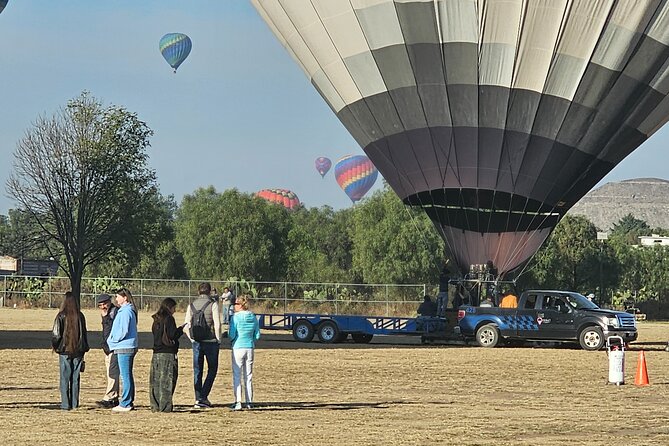 Hot Air Balloon Flight + PickupCDMX + Breakfast Included + Pyramids - Private Pickup from Mexico City with Flexible Timing