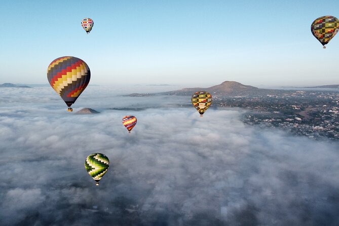 Hot Air Balloon Flight with Breakfast in Cave and Transportation - Spectacular Balloon Flight Over Teotihuacan with Sunrise Views