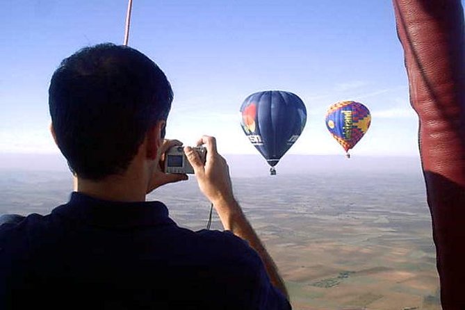 Hot-Air Balloon Ride over Aranjuez with Optional Transport from Madrid - Guided Commentary and Expert Piloting
