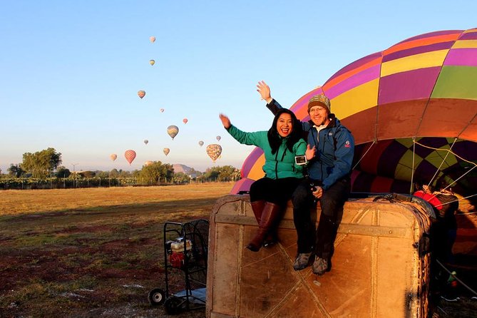 Hot Air Balloon Tour in Teotihuacan from Mexico City - The Experience of Hot-Air Ballooning Over Teotihuacan
