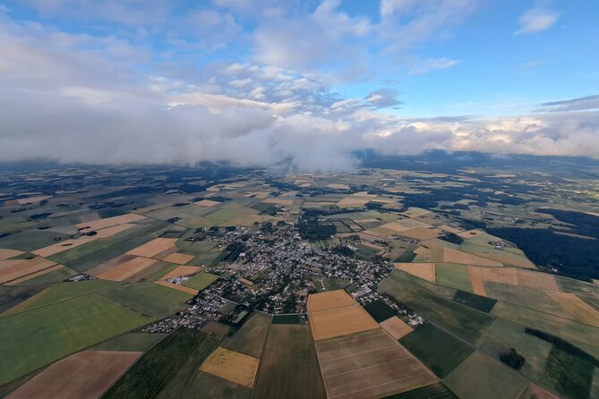 Hot air ballooning: Chambord, Blois, Chenonceau, Cheverny or Chaumont - Accessibility and Group Size