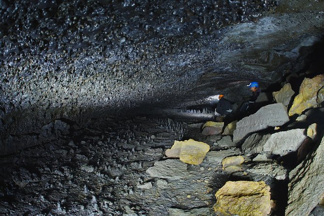 Hot and cold G spots challenge - Relaxing in Reykjadalur Hot Springs