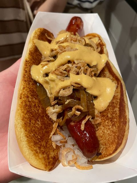 Hot dogs food tour à New York - Guide Expertise and Storytelling Style