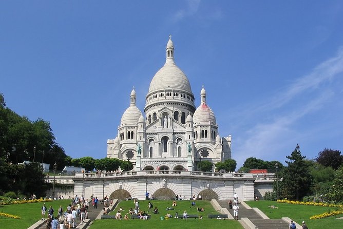 Hourly Disposal Service in Paris: Private Driver by Business Car - Comparing This Service to Other Paris Transportation Options