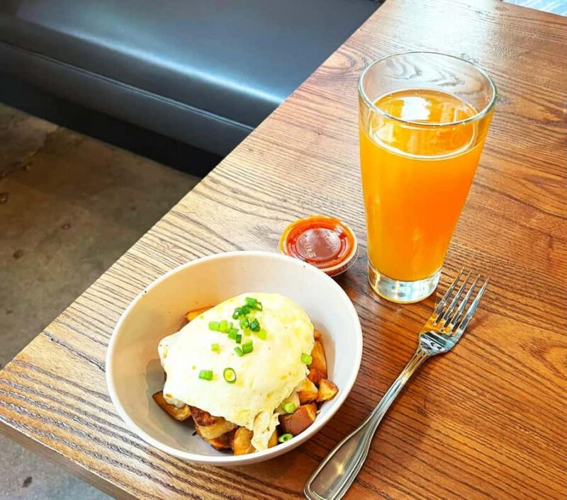 Houston: Downtown Food Tour with 6 Local Favorites Dishes - Taste 6+ Dishes: From Southern Classics to Global Flavors