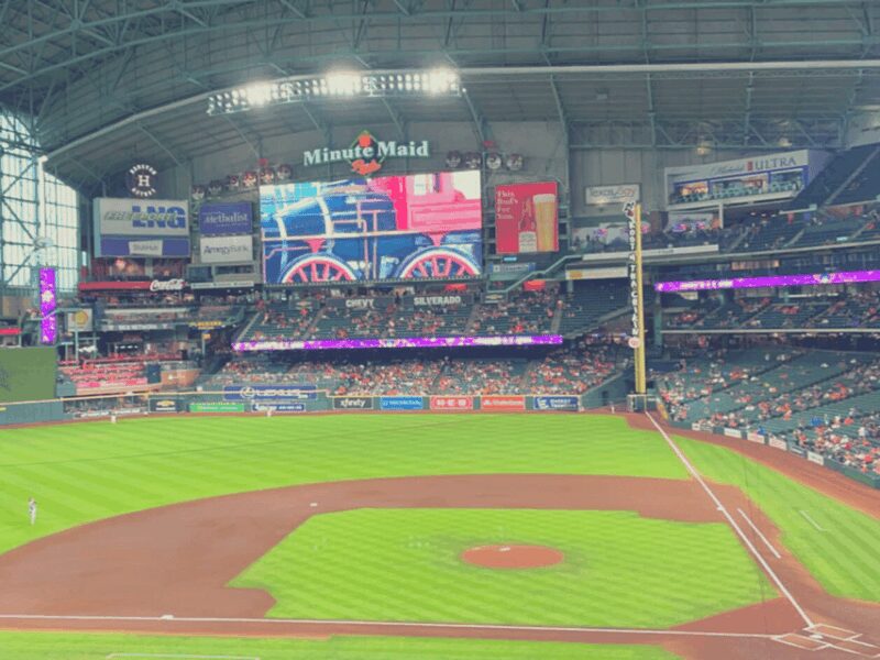 Houston: Houston Astros Baseball Game at Minute Maid Park - The Sum Up: A Solid Choice for Baseball Fans in Houston