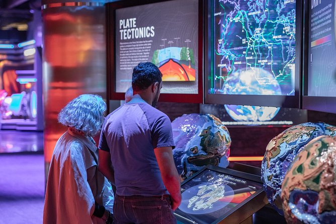 Houston Museum of Natural Science General Admission - Visitor Experience: Crowd Levels and Tips