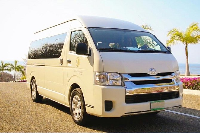 Huatulco: Private Transfer Airport - Hotels - Efficient and Comfortable Airport Transfer in Huatulco