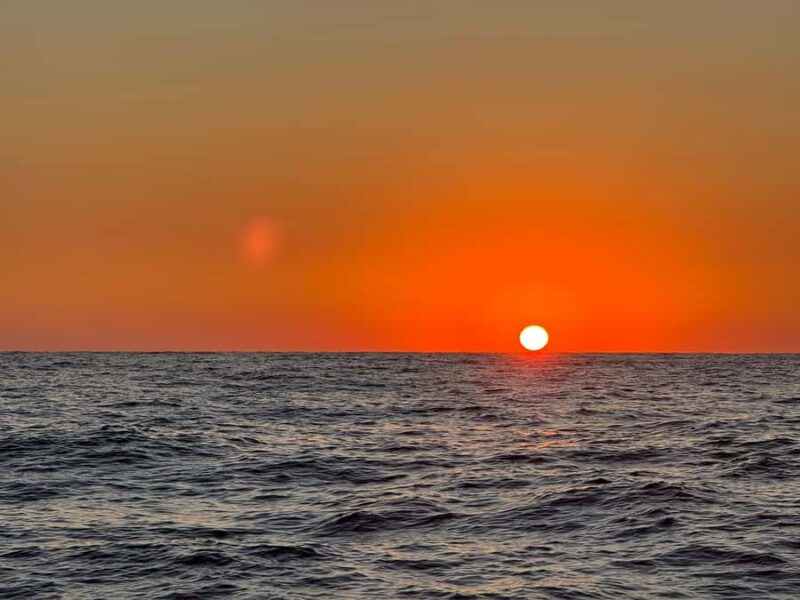 Huatulco: Sail at dawn and watch the marine life - The Main Sailing Experience in Huatulco Bay