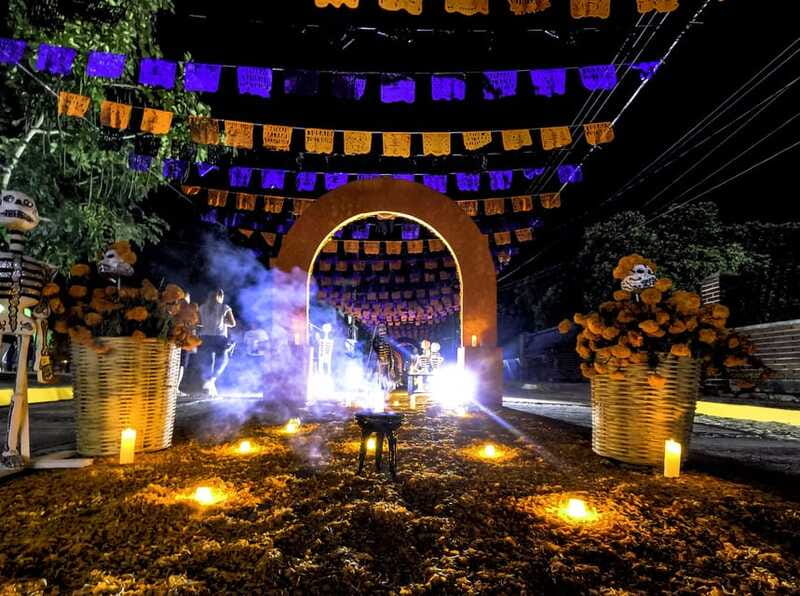 Huatulco: Zapotec Animas Nighttime Experience of the Day of the Dead. - Savoring Oaxacan Cuisine and Traditional Drinks