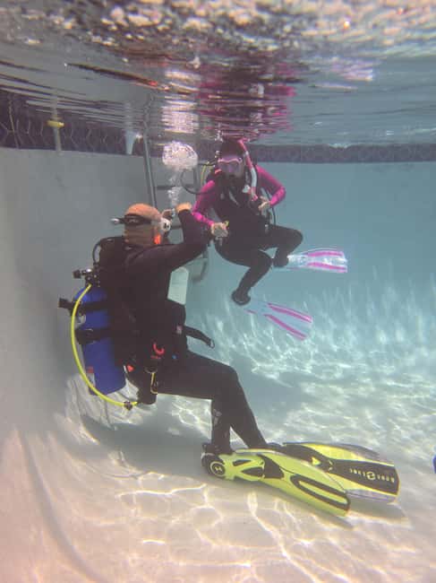 HUDSON, FL: PADI Discover Scuba Diving Experience - The Role of the PADI Professional Guide
