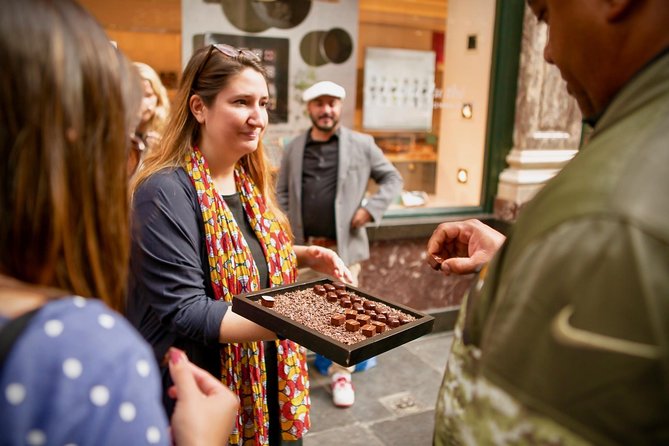 Hungry Mary's Famous Beer and Chocolate Tour in Brussels - Returning to Grand Place for More Beer Tasting and Food Nibbles