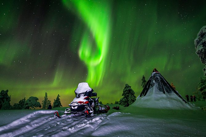 Hunting Northern Lights by Snowmobiles - Key Points