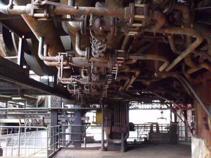 Hut tour Duisburg-Nord Landscape Park - Navigating the Site’s Architectural Marvels