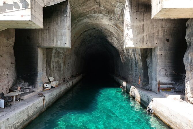 Hvar and Bra Adventure: Quad, Buggy, Speedboat with Lunch - Traditional Croatian Lunch in a Historic Tavern