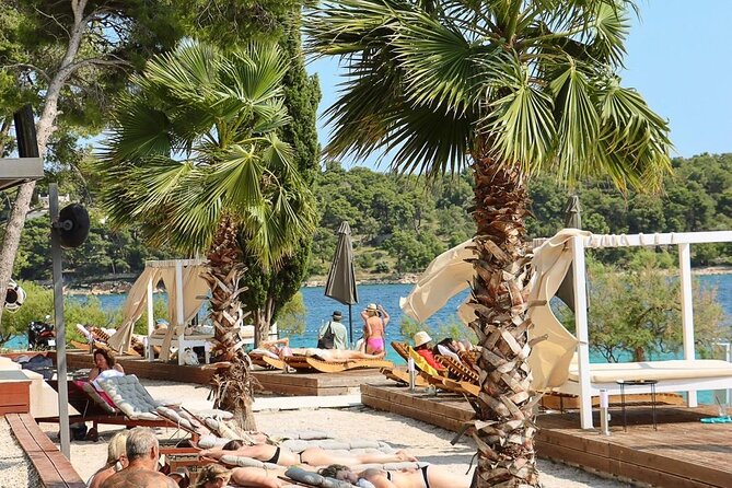 Hvar, Bra & Pakleni islands cruise with lunch & drinks from Split & Trogir - The Group Size and Atmosphere