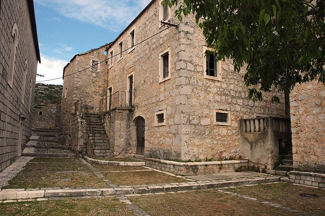 Hvar Lavender Tour - The Unique Charm of the Hvar Lavender Tour