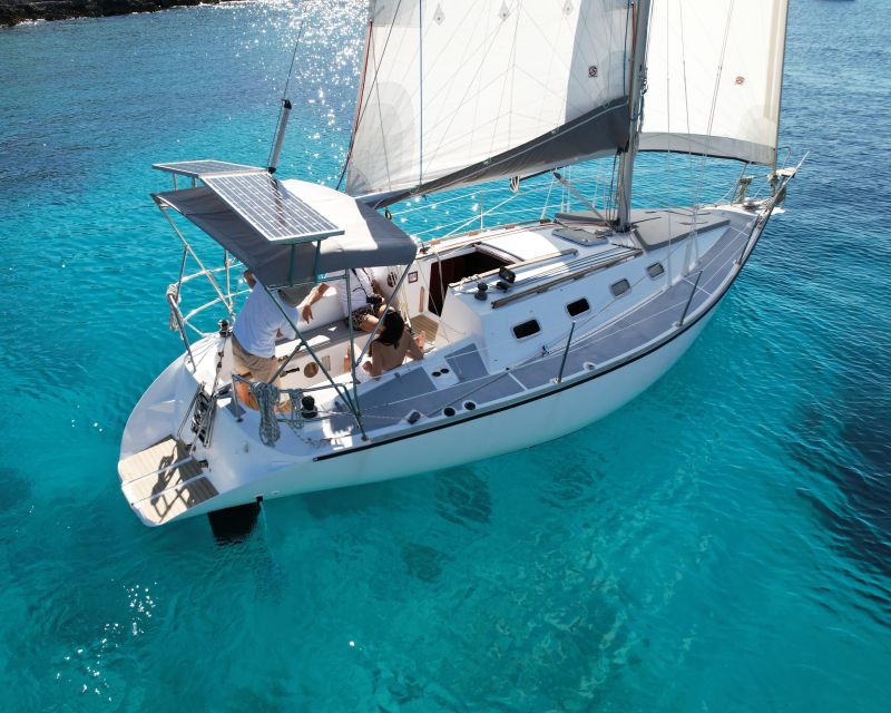 Hvar: Private Sailing Boat Trip with Swimming and Snorkeling - The Comforts of the Restored, Modern Vessel