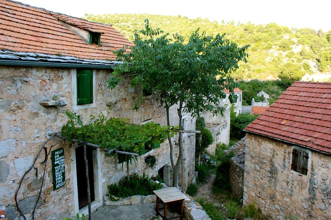 Hvar Small Group Wine Tour and Authentic Dalmatian Dinner - Why This Tour Stands Out on Hvar