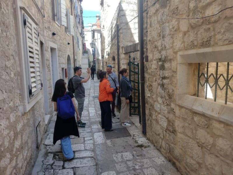 Hvar Walking Tour With Your Local Guide - Discovering the Renaissance Loggia and Main Square Monuments