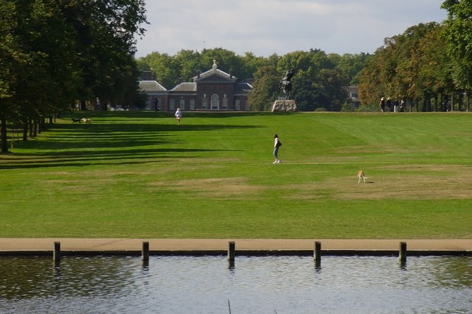 Hyde Park and Kensington Gardens: A Self-Guided Audio Tour - Highlights of Kensington Palace and the Diana Memorial Playground
