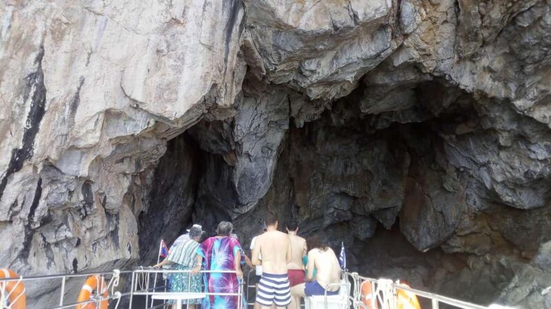 Hydra: Island Tour by Boat with Lunch - Key Points