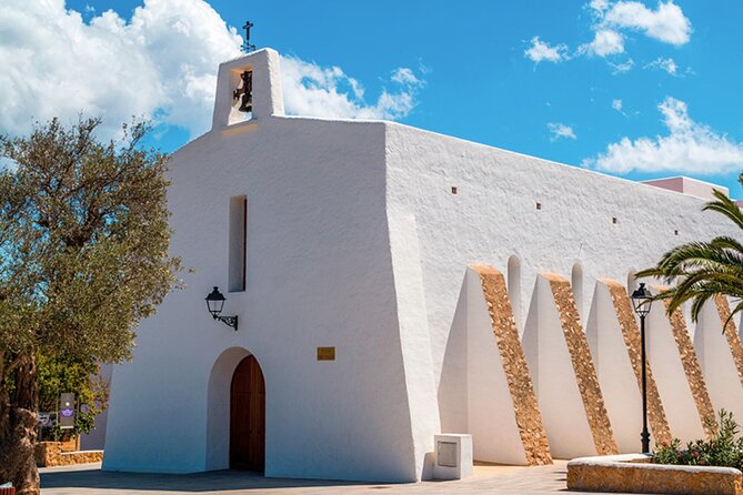 Ibiza Beaches and Villages Private Tour - Cala d’Hort and the Islets of Es Vedrá