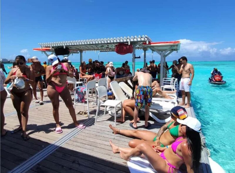 Ibiza Floating Bar Island Tour in San Andres with DJ and Live Music - The Music Experience: DJs and Live Tunes