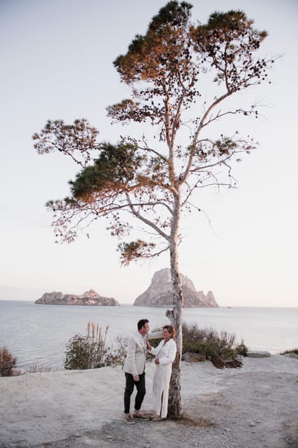 Ibiza: Photoshoot at Es Vedrá panoramic viewpoint & sunset - Capturing Ibiza’s Iconic Views with a Personalized Photoshoot at Es Vedrá