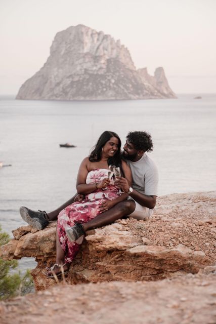 Ibiza: Photoshoot at Es Vedrá panoramic viewpoint & sunset - The Process of Receiving Your Photos