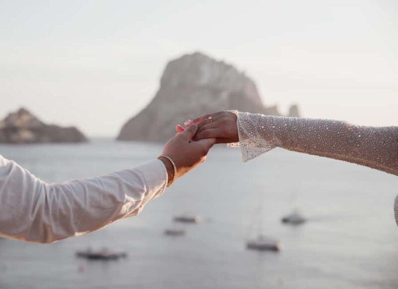 Ibiza: Private Photo Session with a Professional - The Experience of a Professional Photo Session with Andrea Solsona