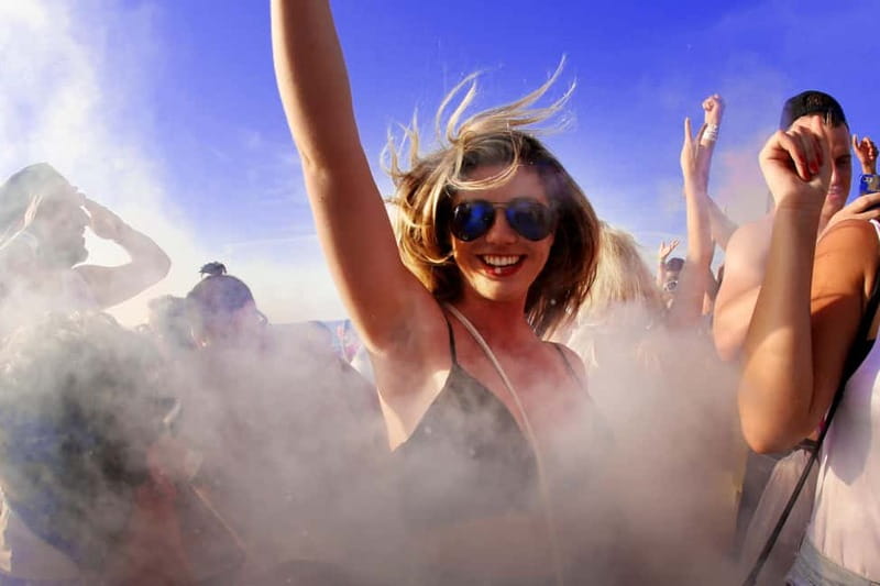 Ibiza Sunset Boat Party with 3hrs Open Bar + 3 Club Entries - What Is Not Included and Tips for Guests