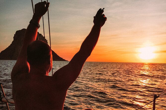 Ibiza to Formentera & Espalmador Sailing with a Small Group - Explore Ibiza’s Coastline and the Unspoiled Beauty of Formentera