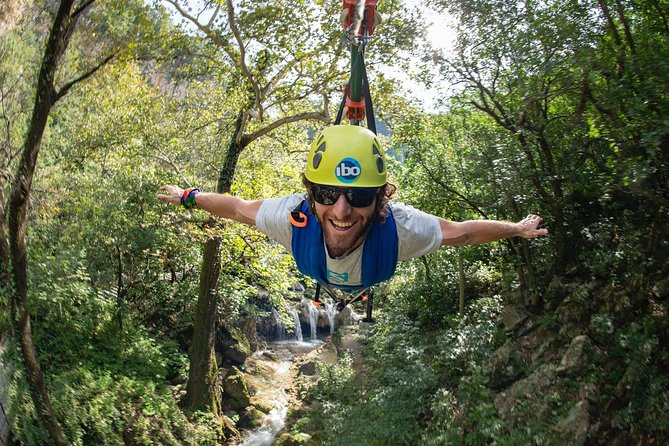 IBO Roller Zip in Cola de Caballo - Cross Suspension Bridges for a Tall-Tree Perspective