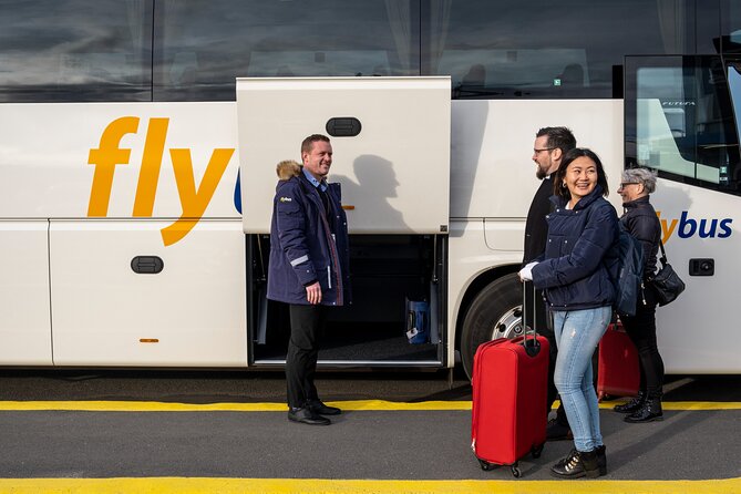 Iceland: Airport Transfers between Keflavik and Reykjavik Hotels - Handling Delays and Customer Service