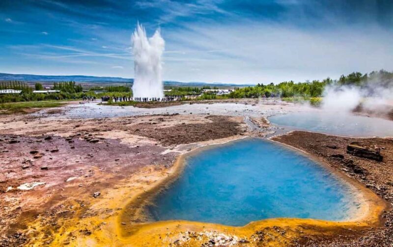 Icelandic Golden Circle Day Tour - Starting at the Heart of Iceland: The Meeting Point