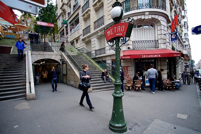 Iconic Amelie Movie Locations - Private Tour with Friendly Guide - Visiting the Amelie Film Location Café des Deux Moulins