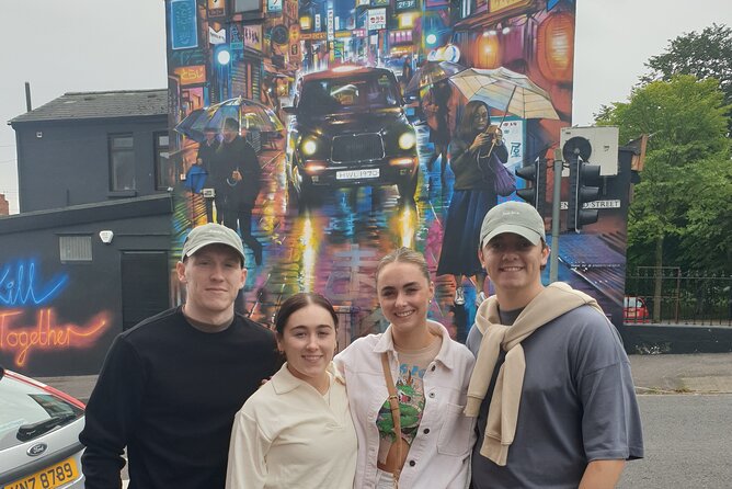 Iconic Belfast Black Cab Tour - Visiting the Peace Wall and Signing Your Name