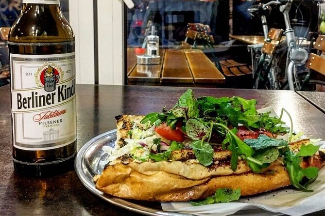 Iconic Berlin Street Food Tour - 2,0 hrs - Sourdough Pastries at Zeit für Brot