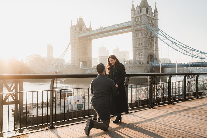 Iconic London Portraits Tour with Expert Local Photographer - Customizable London Photo Shoots at Your Favorite Spots