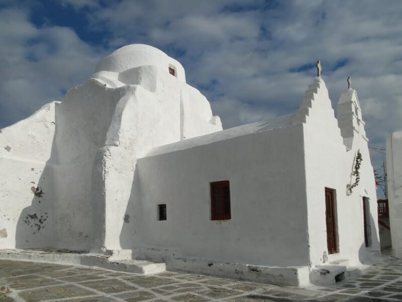 Iconic Mykonos: A Guided Walking Tour of Highlights - Visiting the Architectural Marvel of Panagia Paraportiani