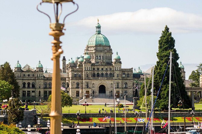 Iconic & Obscure Walking Tour in Victoria - The Guide: Knowledgeable and Engaging Storytellers