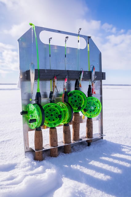 Ii: Easy family-friendly ice fishing trip to the sea - Warmth and Comfort During the Cold Arctic Day