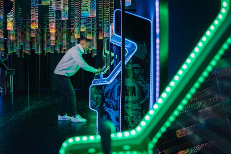 IKONO Berlin. Immersive Experience - Key Points