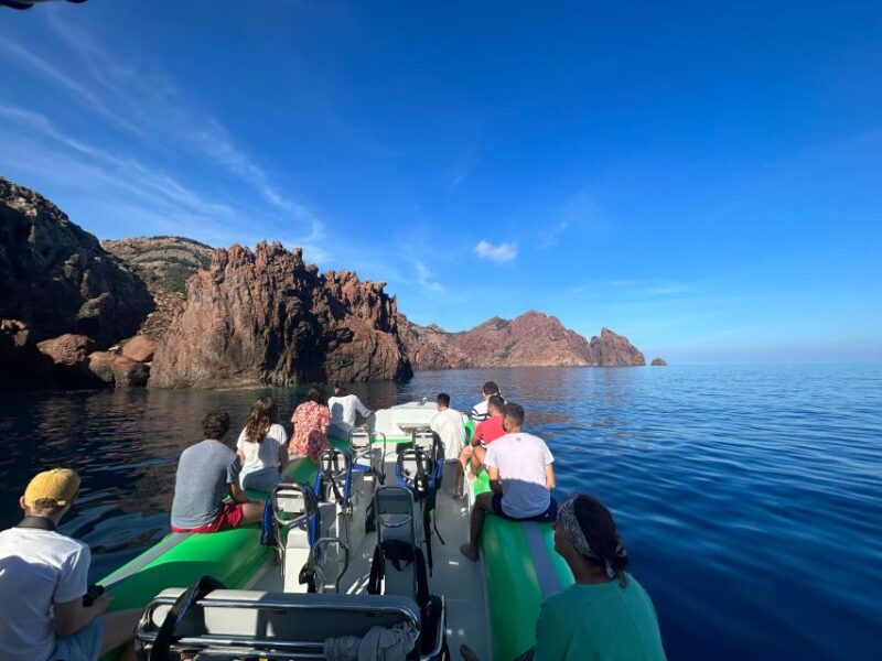 Ile Rousse : la réserve naturelle de Scandola - Navigating the Coastal Cliffs and Caves