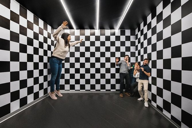 Illuseum Berlin admission ticket - Key Points