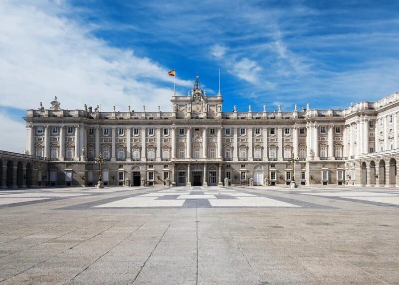 Immerse in History: Madrid's Royal Palace - Visiting the Throne Room: A Royal Encounter