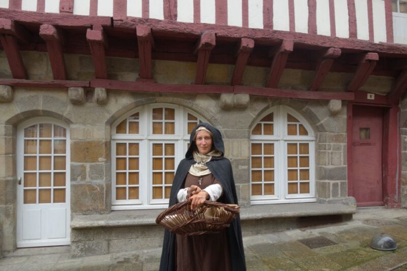 Enjoy the 15th century in Dinan - Exploring Dinans Medieval Past with a Costumed Guide